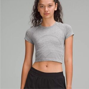 Lululemon Grey Cropped Swiftly Tech Size 6 EUC